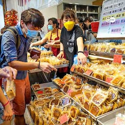 Hong Kong’s mooncake craze fuels demand, bakeries struggle