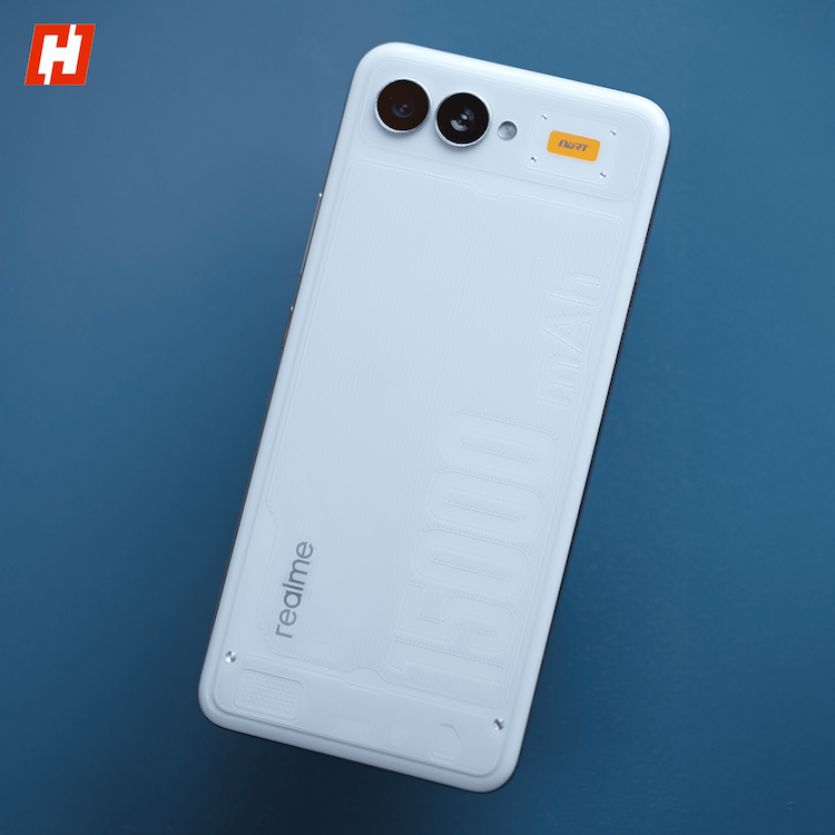 15,000mAh battery on a phone! Realme just changed the game 15,000mAh battery on a phone! Realme just changed the game